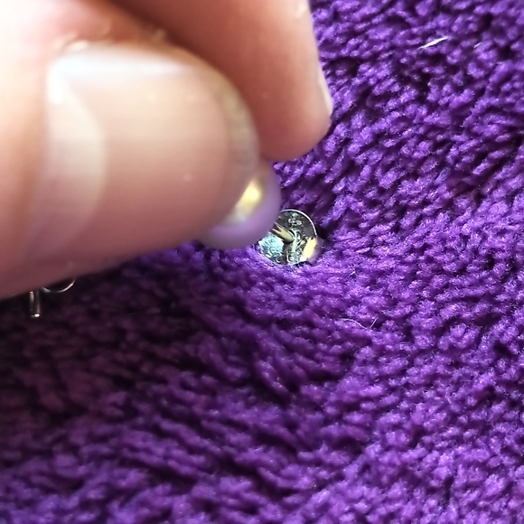 7mm pearl studs set in 18K white gold - Picture 5 of 6